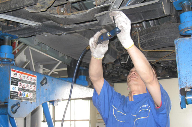 車検作業の様子